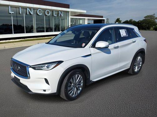 2023 INFINITI QX50 LUXE AWD