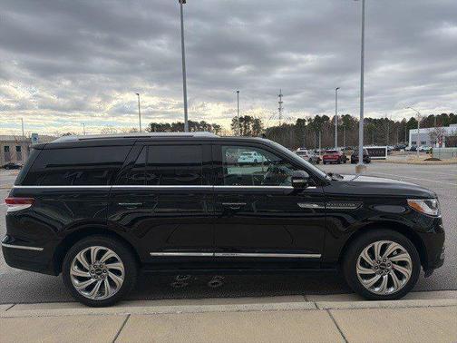 2024 Lincoln Navigator Reserve
