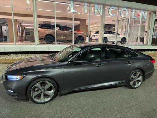 2018 Honda Accord Touring 2.0T