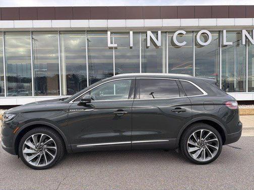 2022 Lincoln Nautilus Reserve