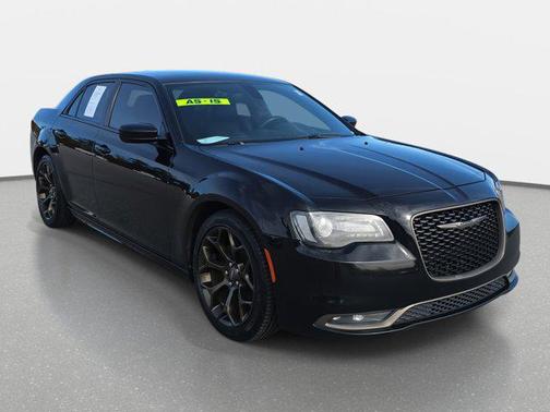 2016 Chrysler 300 S