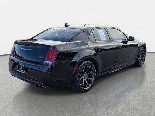 2016 Chrysler 300 S