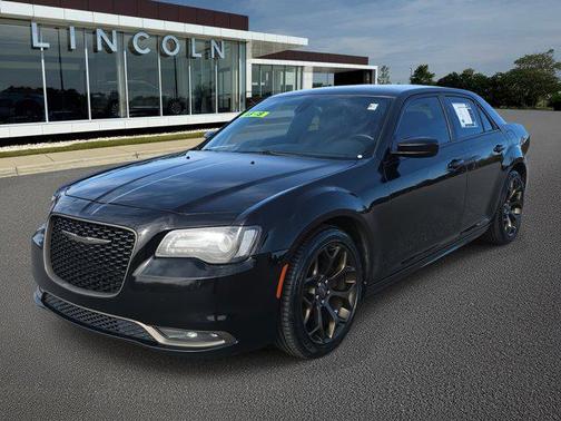 2016 Chrysler 300 S