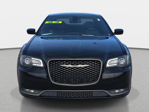 2016 Chrysler 300 S