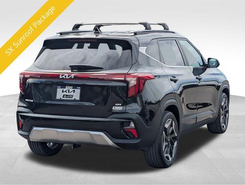Fusion Black 2025 Kia Seltos SX Turbo