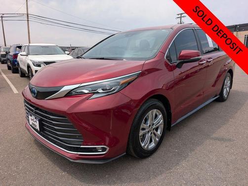 2024 Toyota Sienna Platinum 7 Passenger