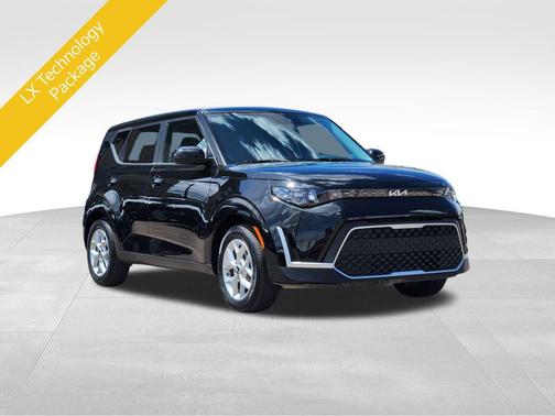Fusion Black 2025 Kia Soul LX