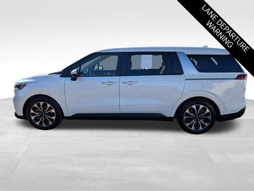 2023 Kia Carnival EX