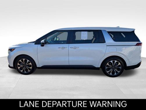 2023 Kia Carnival EX