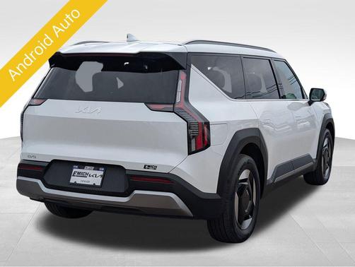 Snow White Pearl 2024 Kia EV9 Wind