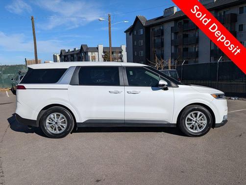 2022 Kia Carnival LXS