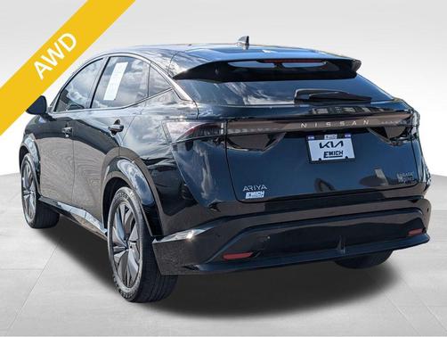 Black Diamond Pearl 2024 Nissan ARIYA ENGAGE+