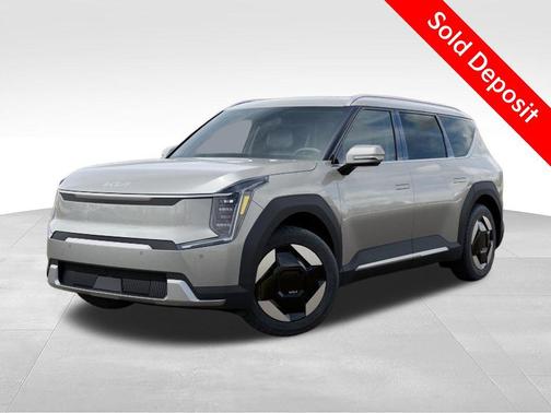 Ivory Silver 2026 Kia EV9 Wind