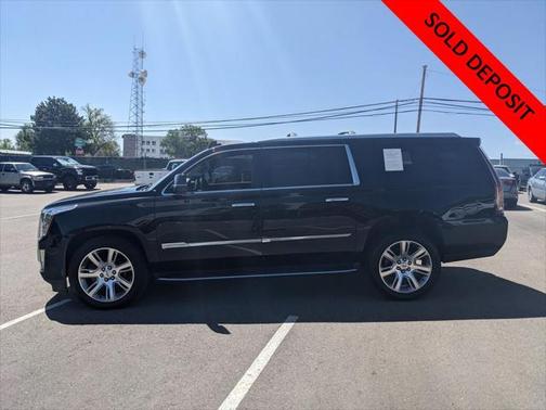 2017 Cadillac Escalade ESV Luxury