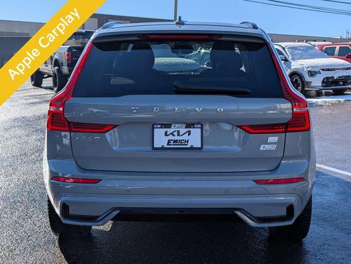 2024 Volvo XC60 Recharge Plug-In Hybrid T8 Plus Dark Theme