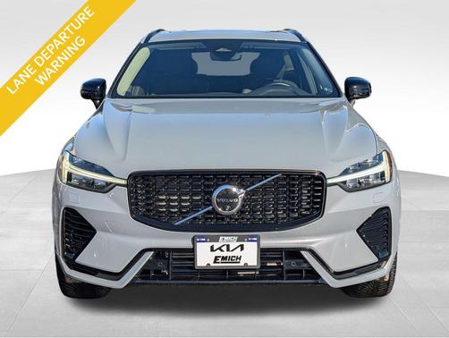 2024 Volvo XC60 Recharge Plug-In Hybrid T8 Plus Dark Theme