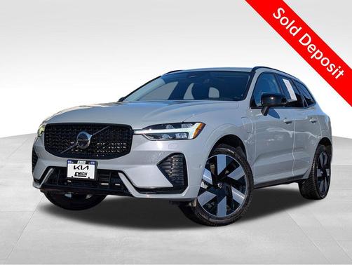 2024 Volvo XC60 Recharge Plug-In Hybrid T8 Plus Dark Theme