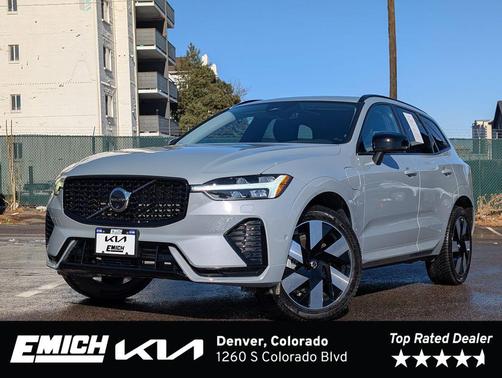 2024 Volvo XC60 Recharge Plug-In Hybrid T8 Plus Dark Theme