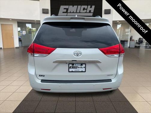 2014 Toyota Sienna XLE