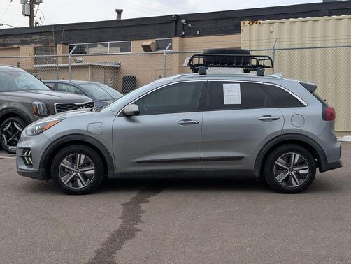 2022 Kia Niro LXS