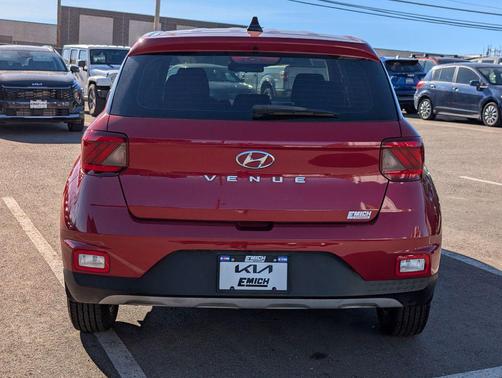 2021 Hyundai VENUE SE