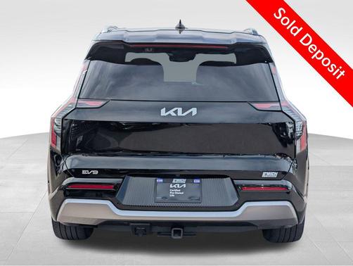 Aurora Black Pearl 2024 Kia EV9 Land