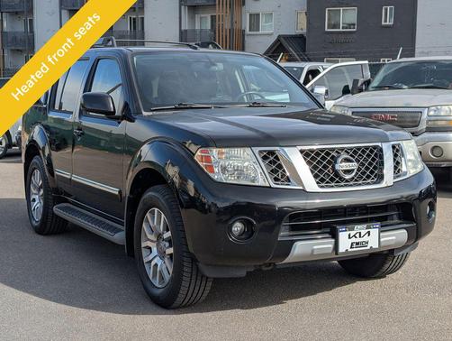 2012 Nissan Pathfinder LE