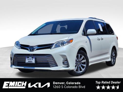 Blizzard Pearl 2020 Toyota Sienna XLE
