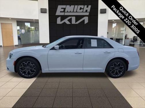 2018 Chrysler 300 S