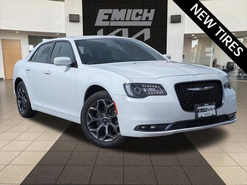 2018 Chrysler 300 S