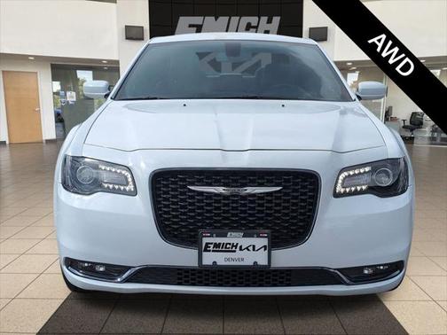 2018 Chrysler 300 S