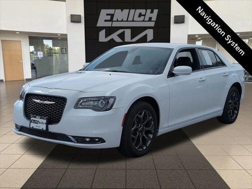2018 Chrysler 300 S