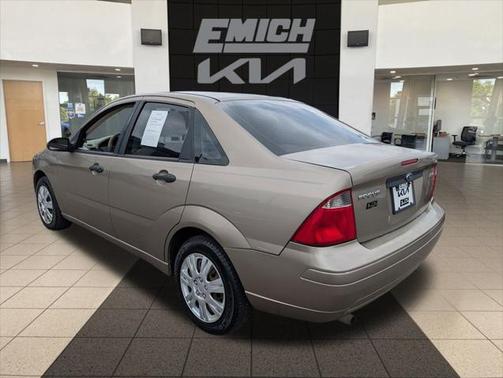 2005 Ford Focus ZX4 SE