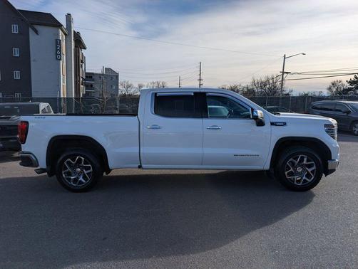 2022 GMC Sierra 1500 SLT