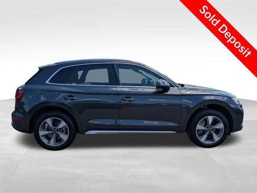 Manhattan Gray Metallic 2023 Audi Q5 40 Premium Plus