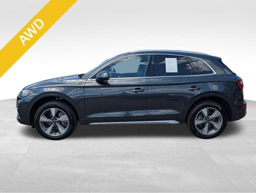 Manhattan Gray Metallic 2023 Audi Q5 40 Premium Plus