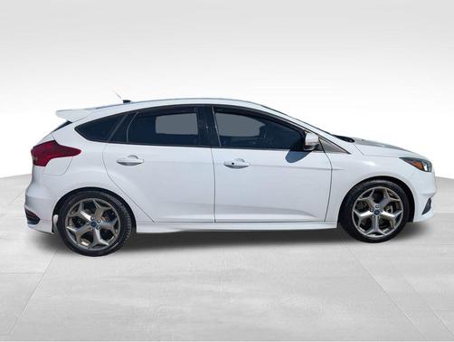 2016 Ford Focus ST 