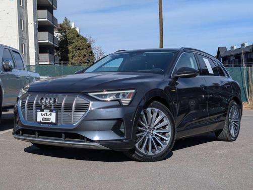 2019 Audi e-tron Premium Plus