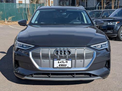 2019 Audi e-tron Premium Plus