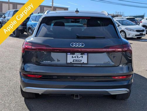 2019 Audi e-tron Premium Plus