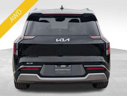 2024 Kia EV9 Land