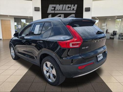 2020 Volvo XC40 T5 Momentum