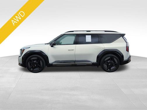 Ivory Silver Matte 2024 Kia EV9 GT-Line