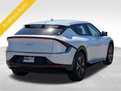 Snow White Pearl 2024 Kia EV6 Wind