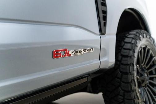 Glacier Gray Metallic Tri-Coat 2026 Ford F-250 Platinum