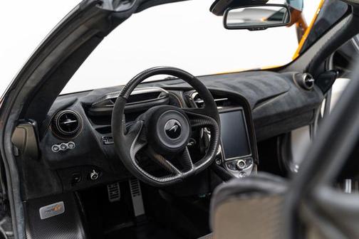 2022 McLaren 765LT Spider