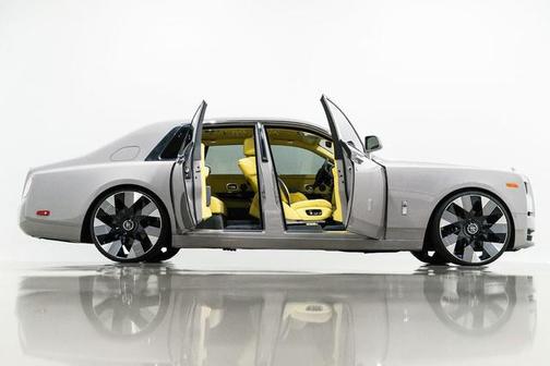 2024 Rolls-Royce Phantom 