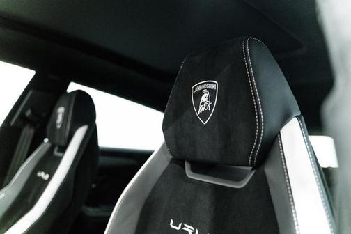 2024 Lamborghini Urus Performante