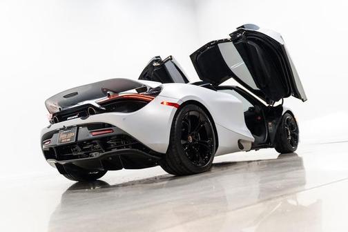 2018 McLaren 720S Base