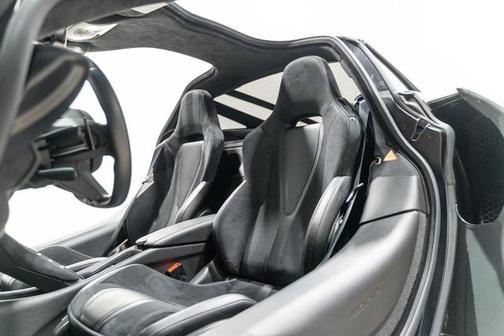 2018 McLaren 720S Base